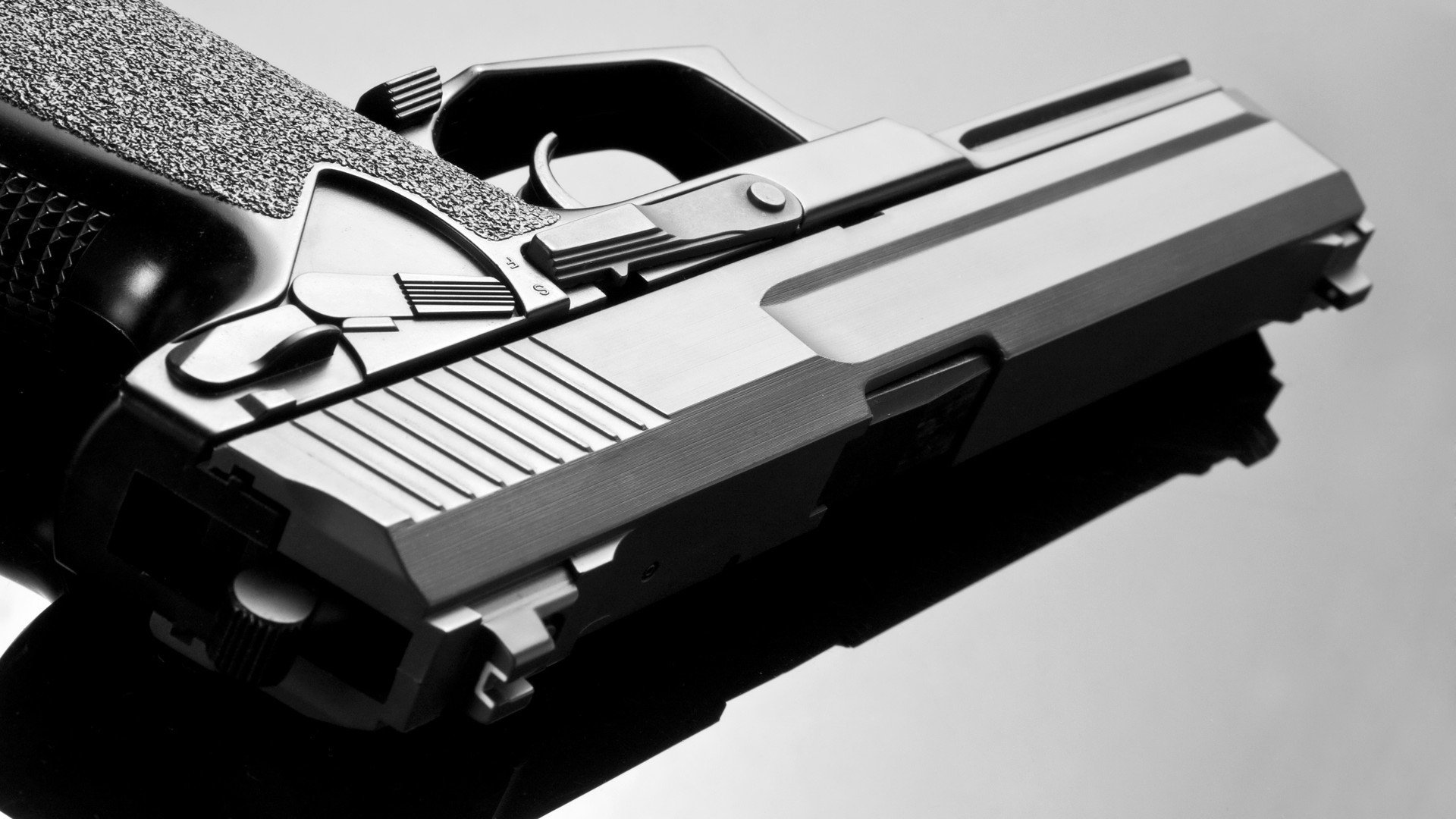 开云官方-艾哈迈德冲刺阶段发力不减，艾哈迈德是姓氏吗