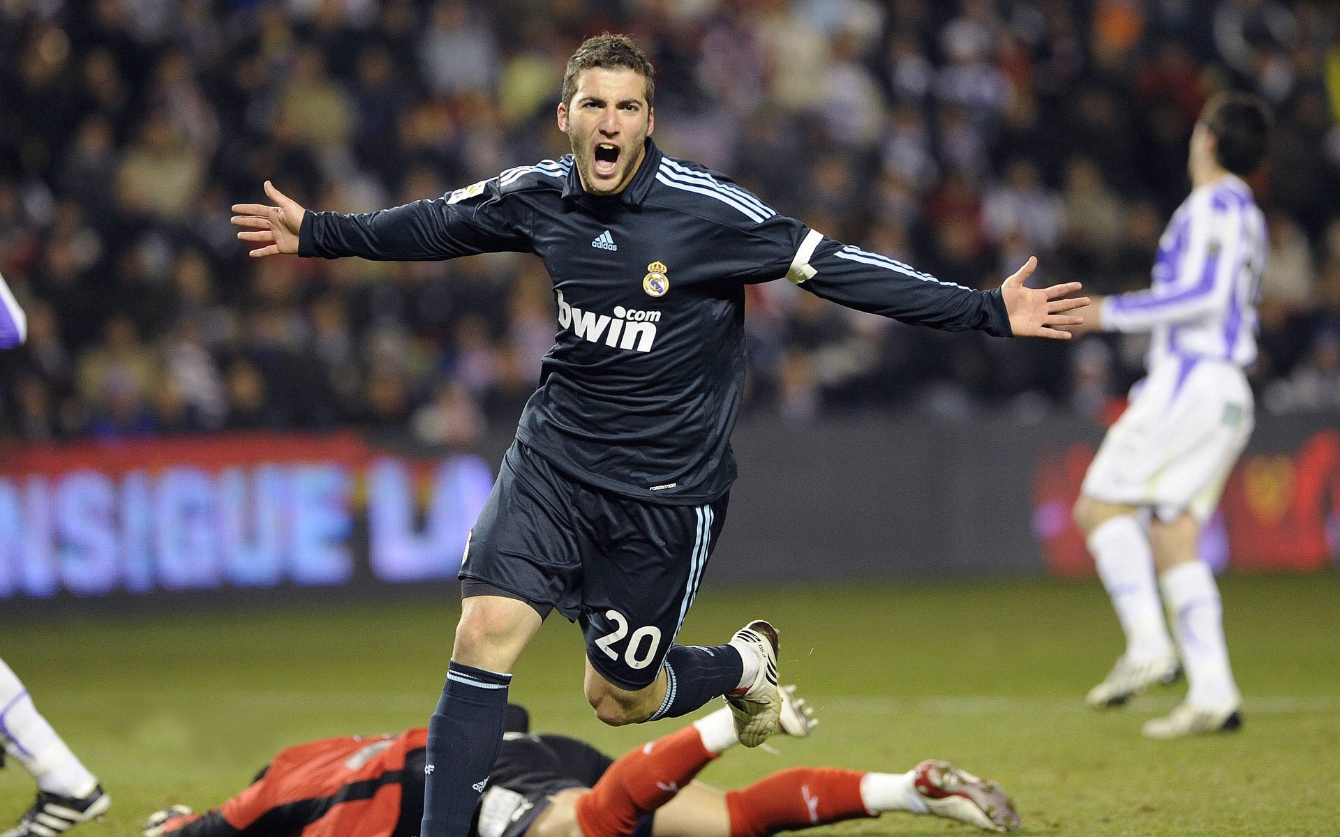 开云电竞在线-德甲大力发展女子足球，推动足球普及，德甲女友